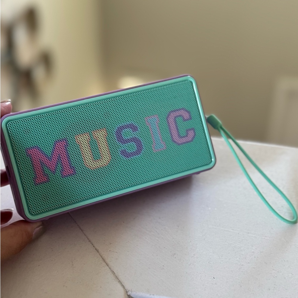 Stoney Clover Bluetooth Speaker